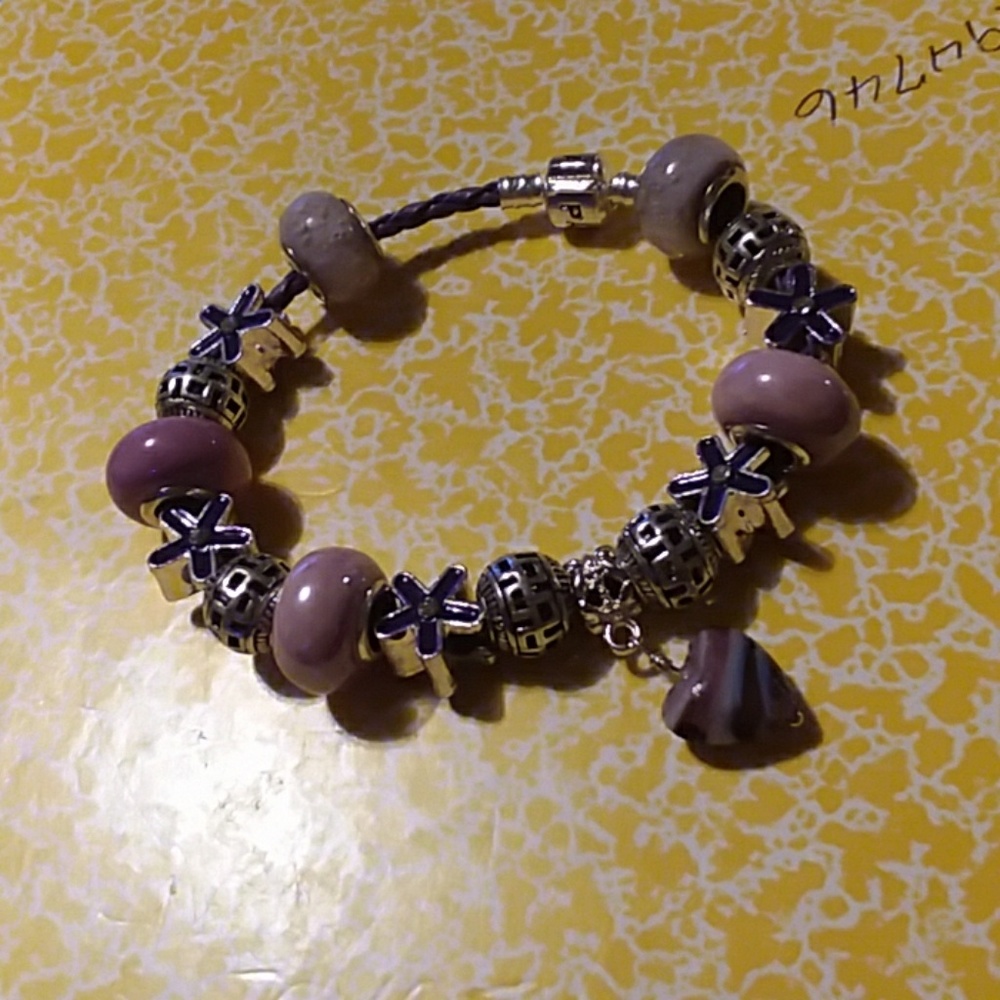 HANDMADE BRACELET - Picture 3 of 3